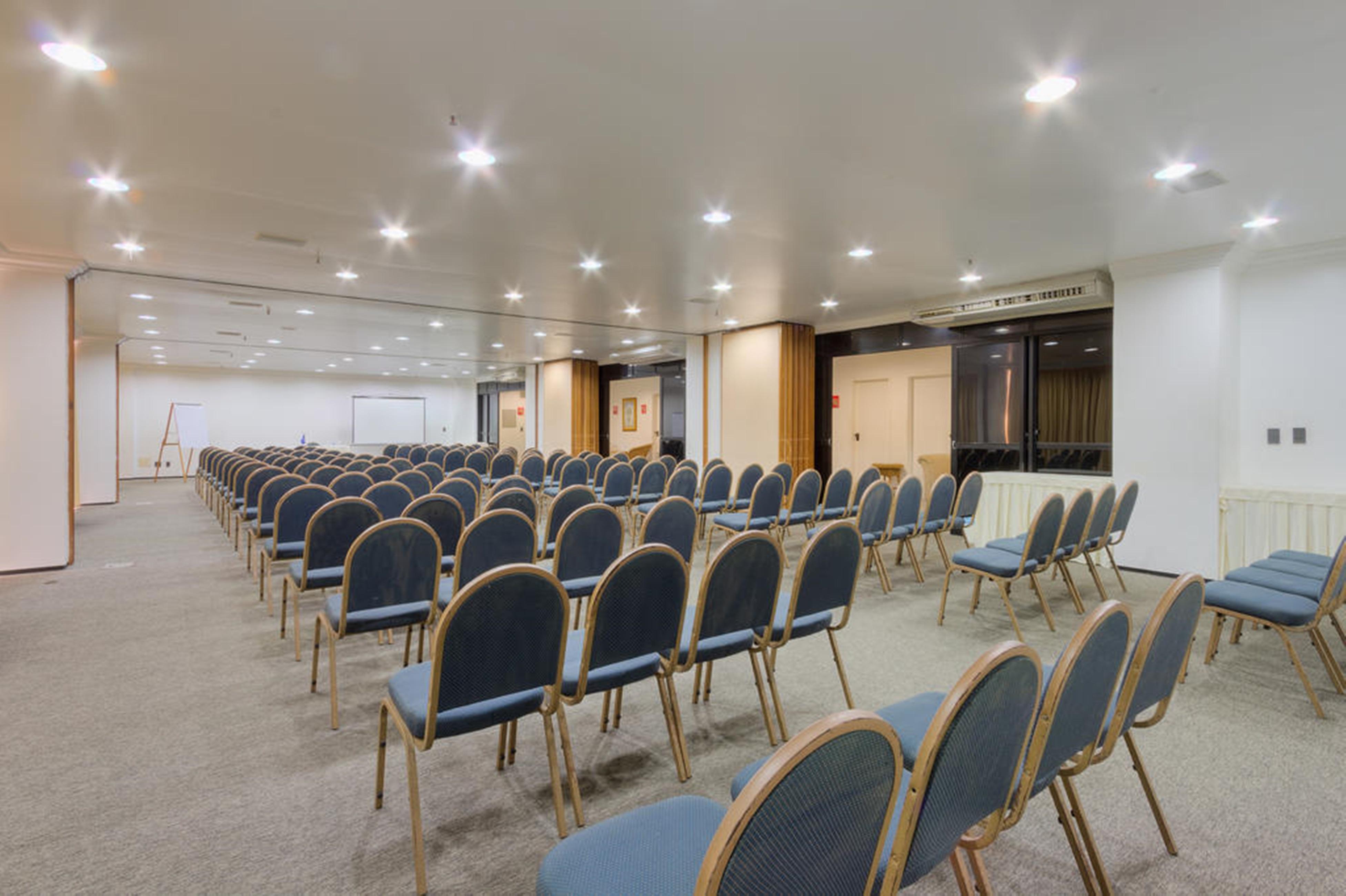 Tulip Inn Fortaleza Бизнес снимка